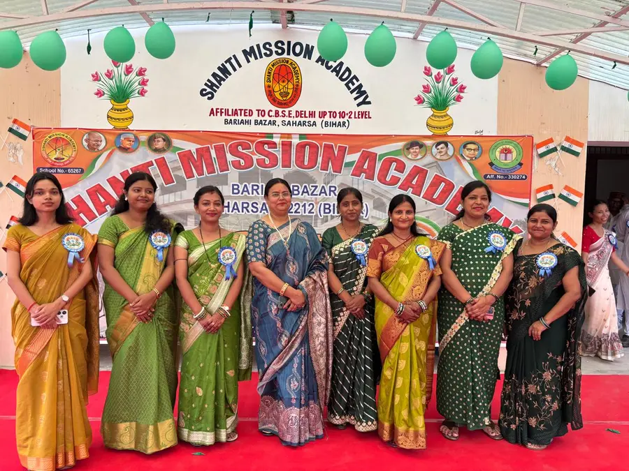 The female  teachers of the school