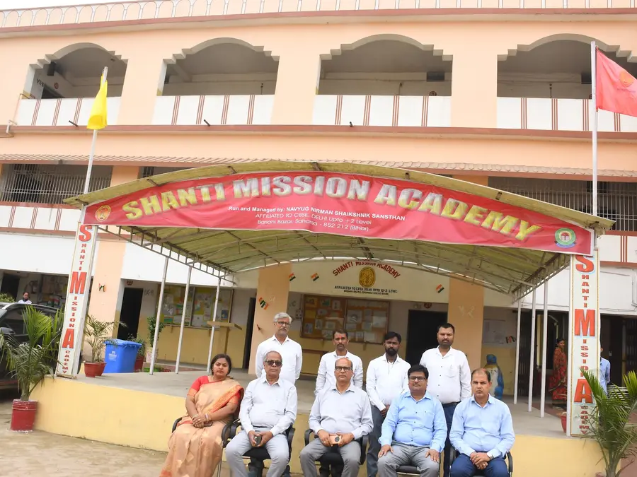 Staff and students, annual photograph