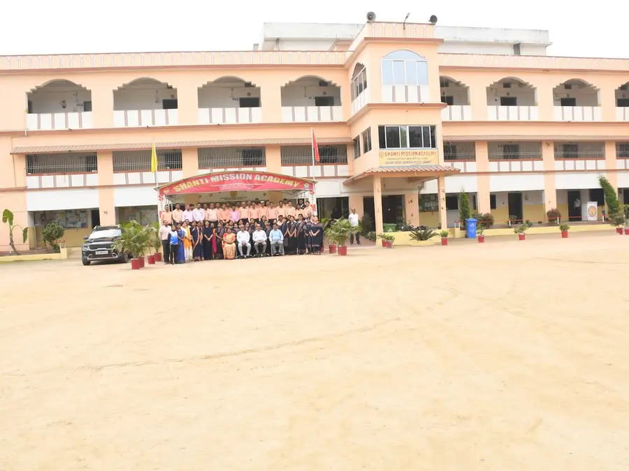 The main block and the ground