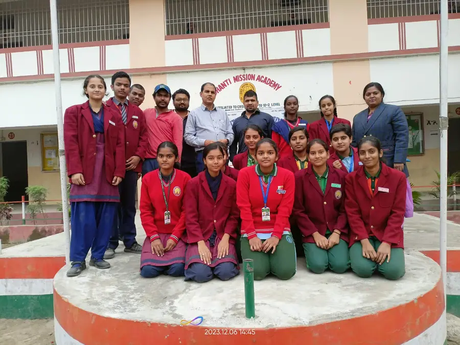 A class with their teachers