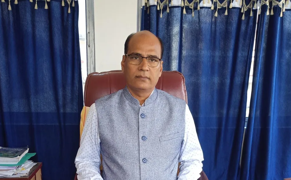 Bibhuti Bhushan Jha, Secretary